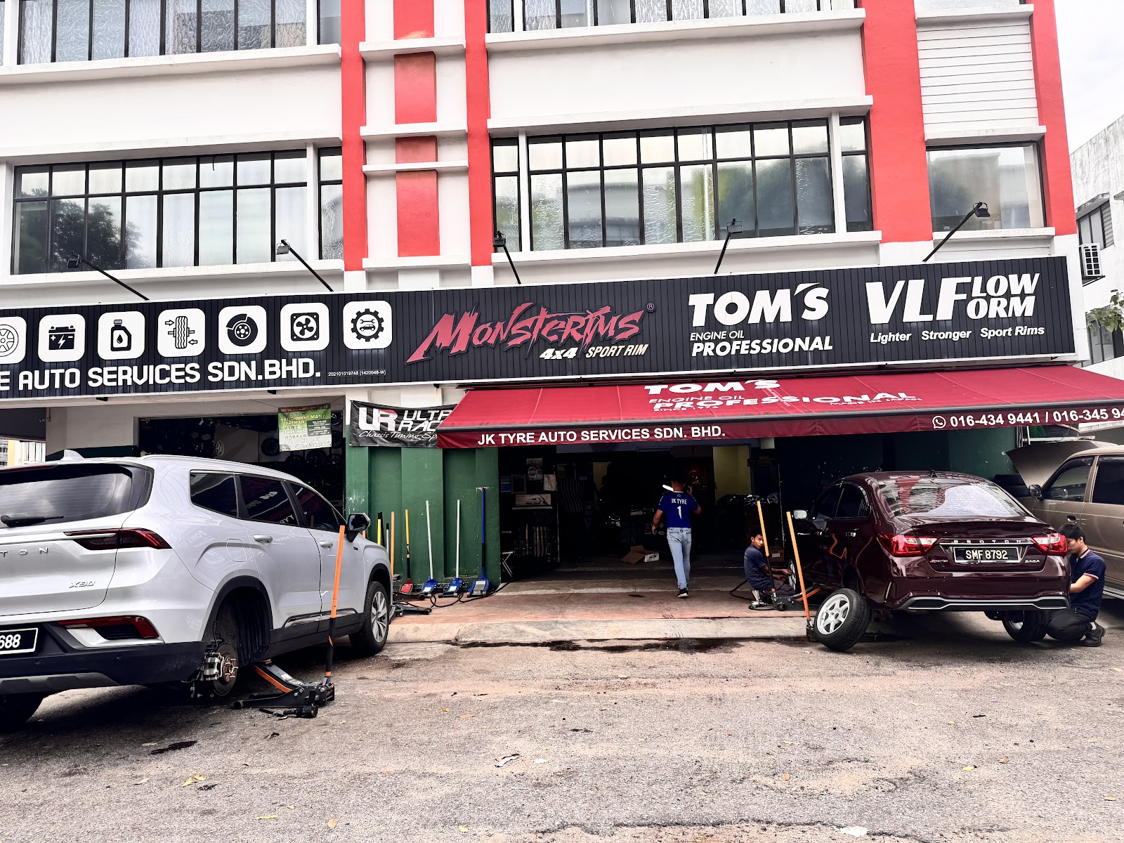 PUSAT SERVIS KERETA DAN TAYAR 3